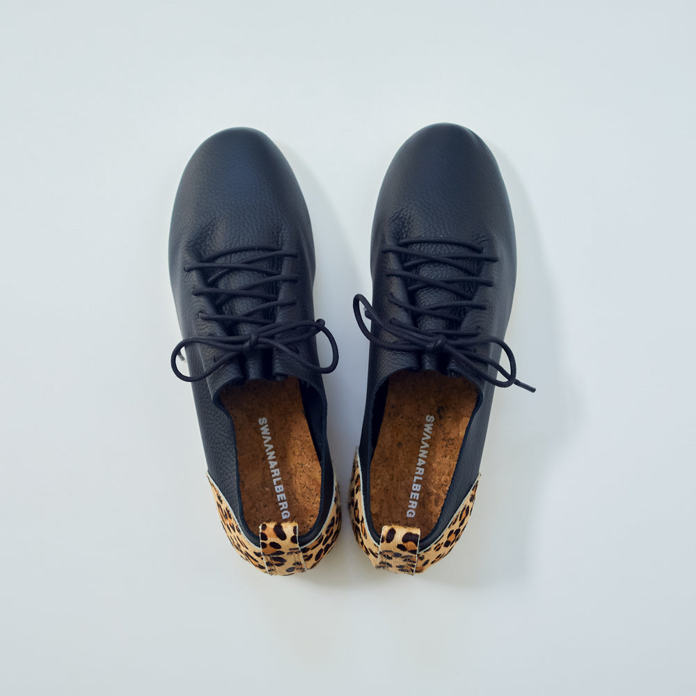 Lace Up Shoes  /  Leopard